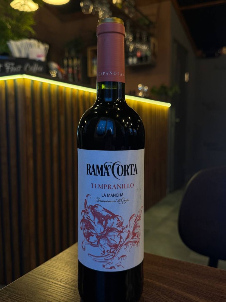 Вино Rama Corta Tempranillo La Mancha. червоне сухе