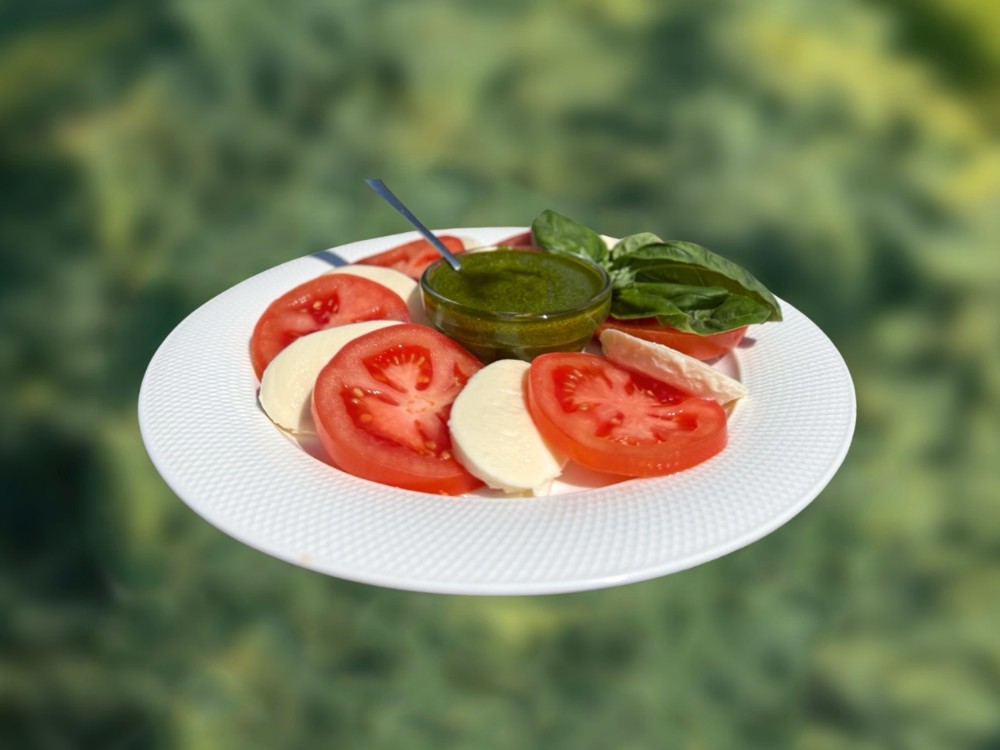 Салат "Капрезе" 300г