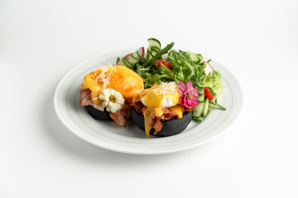 Eggs Benedict Bacon