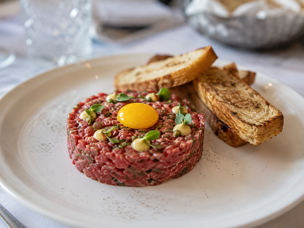 Tartarul de fuet (Тар тар де фует)