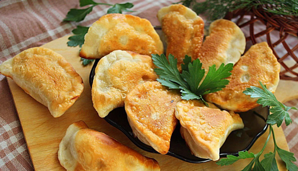 Жареные вареники с картошкой / Fried potato dumplings
