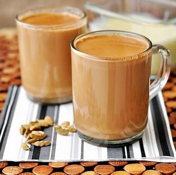 Молочный чай (1 чашка) / Tea with milk (1 cup)