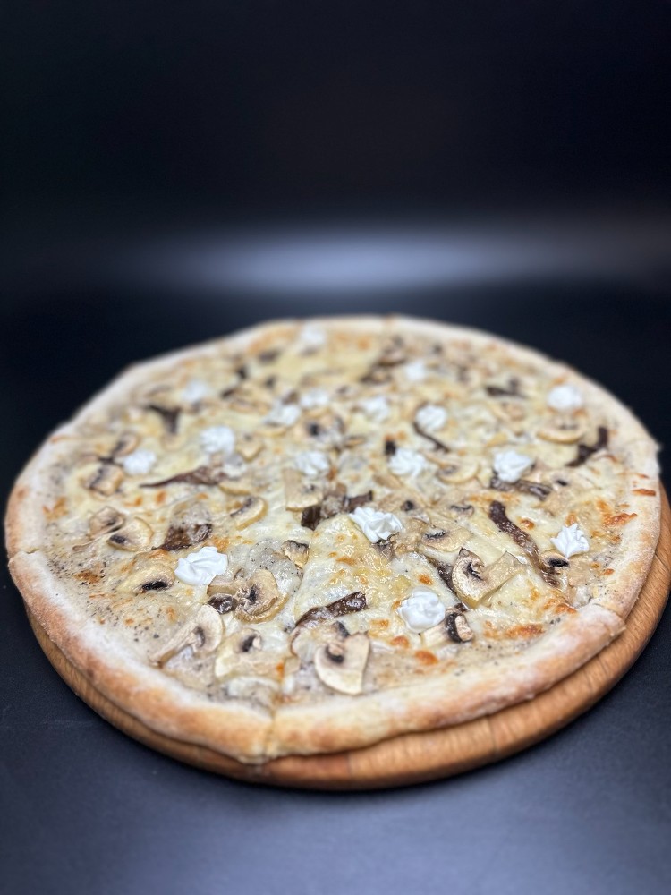 піца "Грибна з трюфельною пастою"