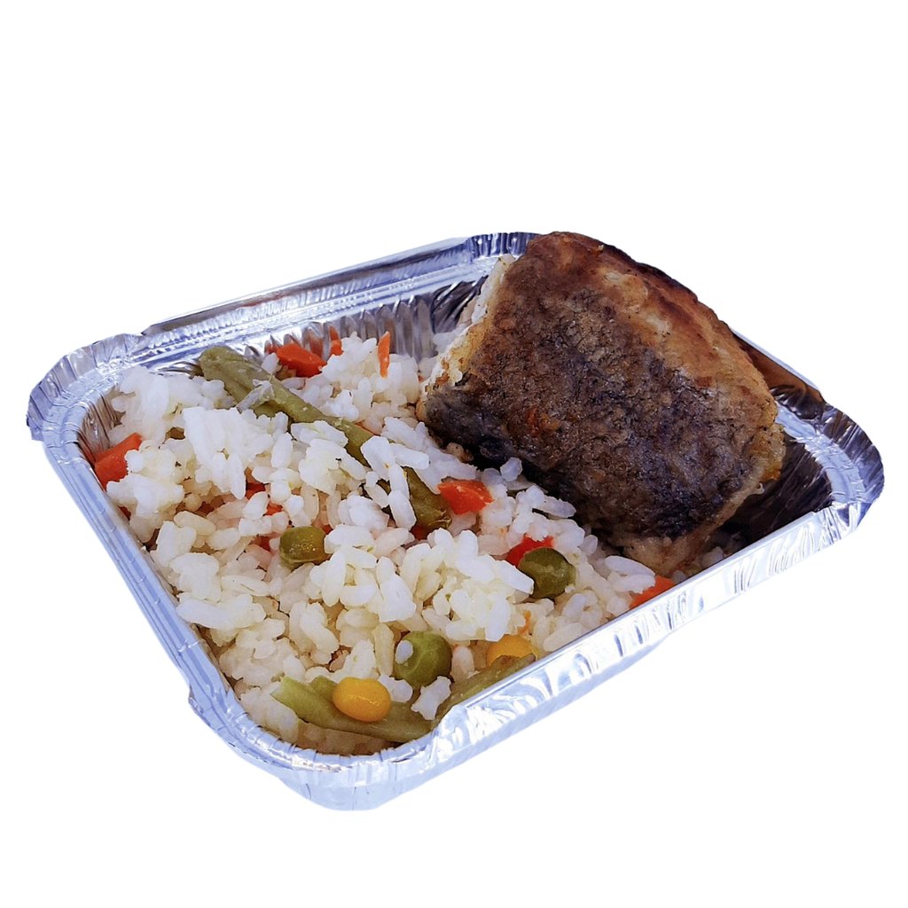 Рис з овочами та смаженою рибою  (300гр.)