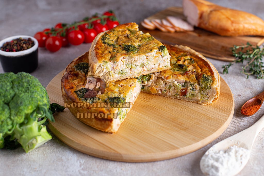 Кіш з Куркою BBQ та Броколі