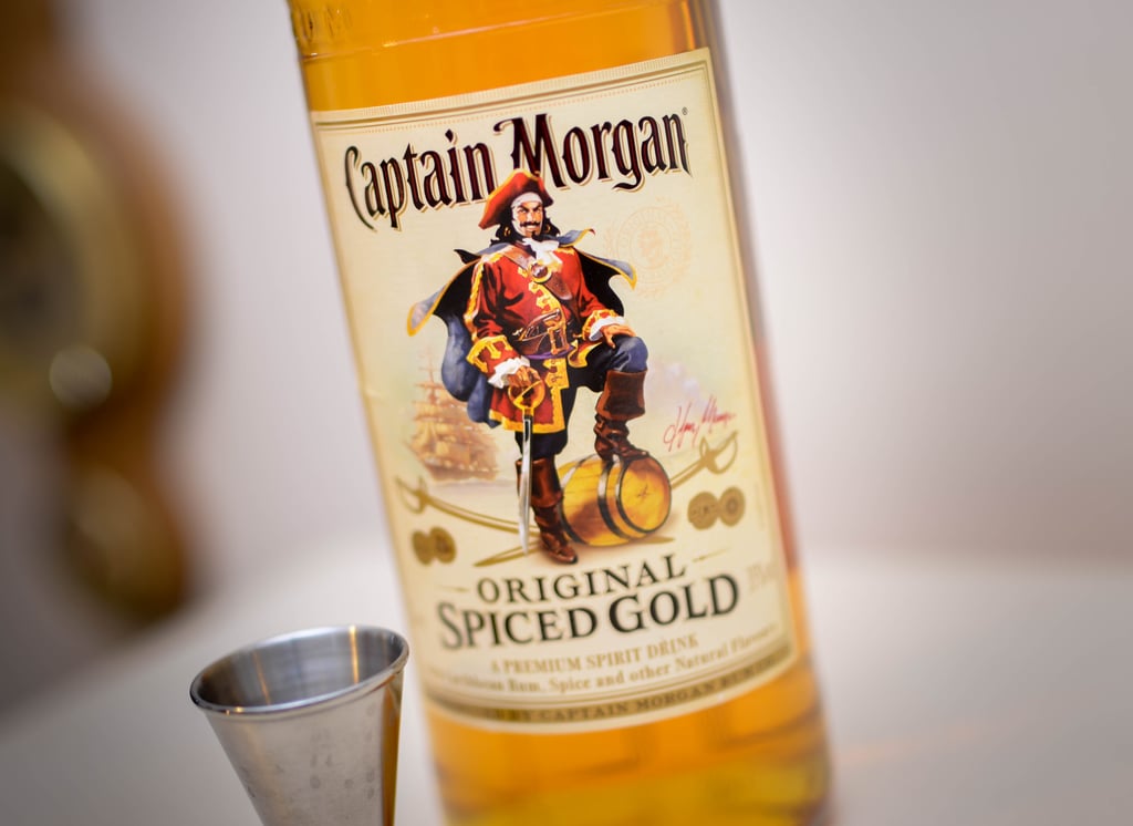 Ром Captain Morgan gold