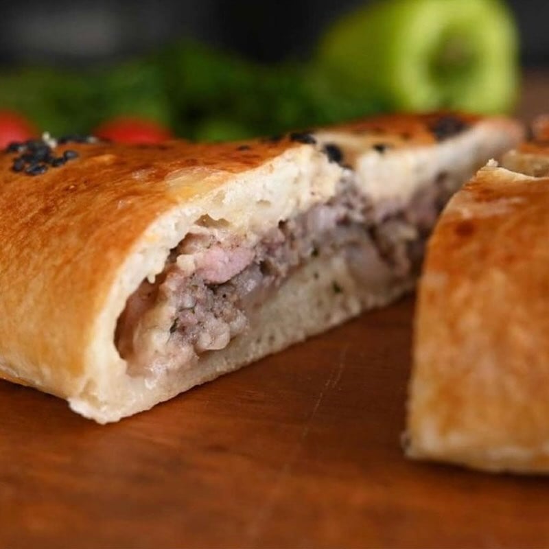 Хачапурі з яловичиною, куркою та сиром
