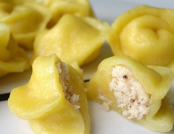 Пельмені з куркою на кукурудзяному борошні