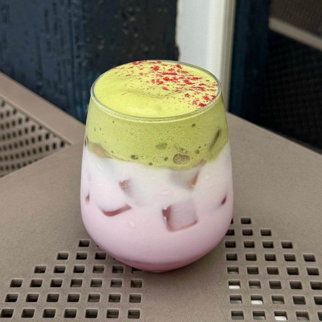 Малиновий клауд матча