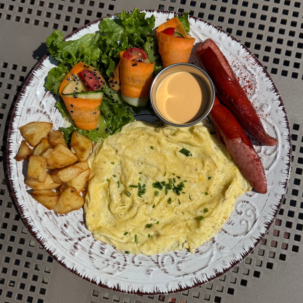 Великий сніданок з ковбасками
