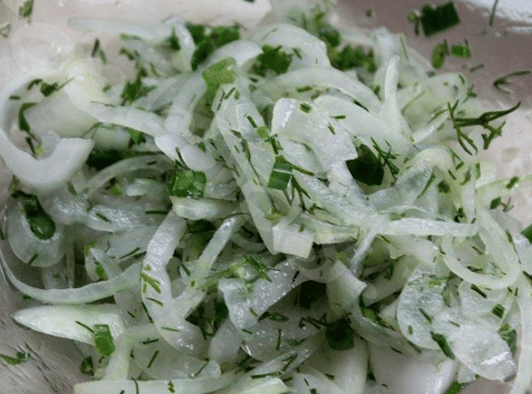 Лук маринований