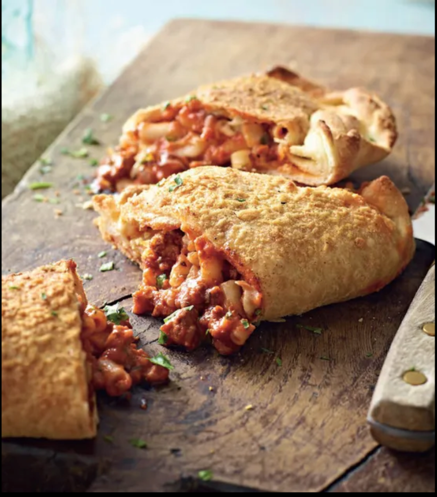 CALZONE Bolognese 38 cms.