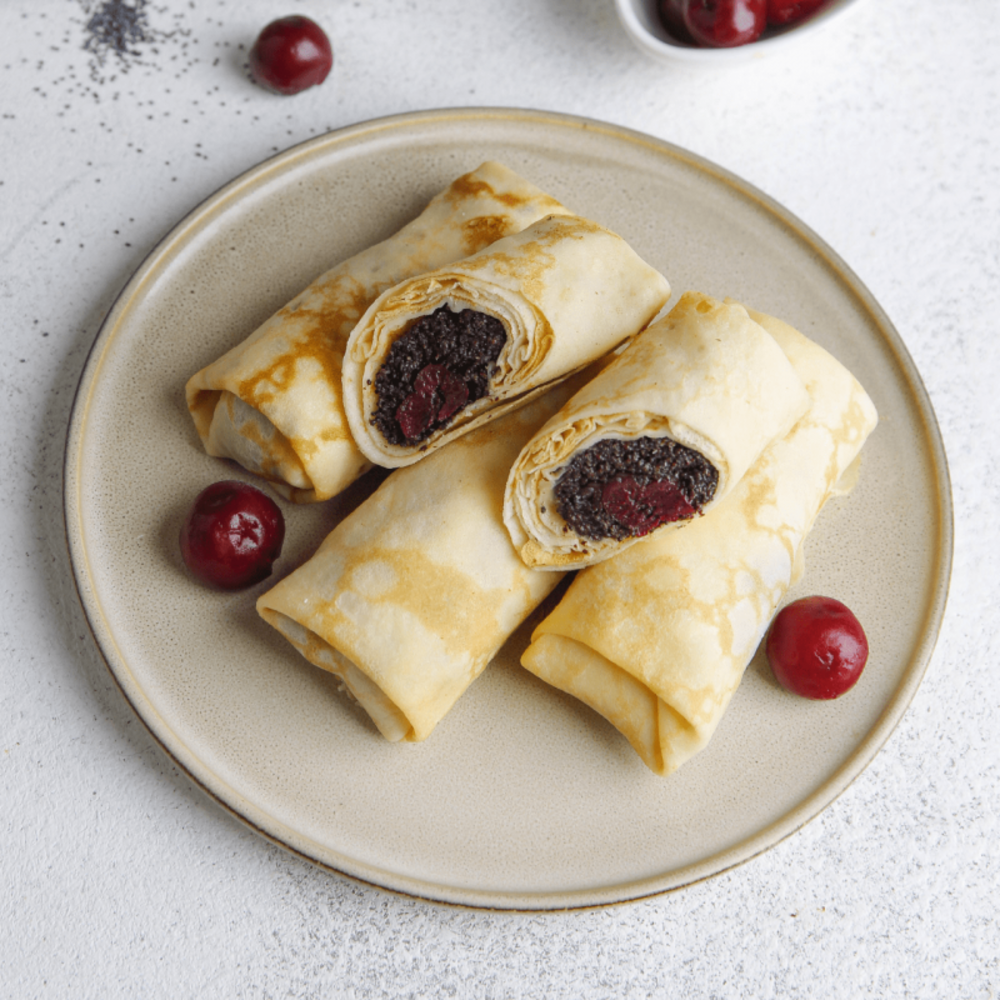 Млинці з маковою начинкою та вишнею 90г