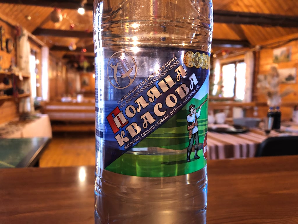 вода Поляна Квасова 1,5