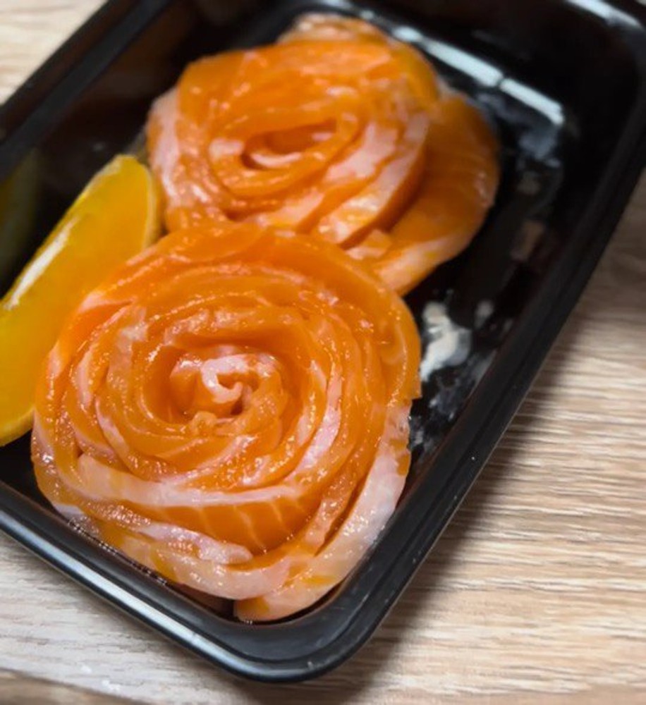 Лосось маринований з шафраном (100 гр)
