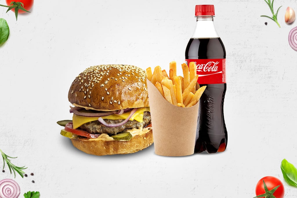 Комбо Роял бургер + картопля фрі + Cola 0,5л