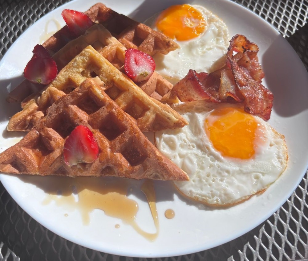 Huevo, Tocino y Waffles