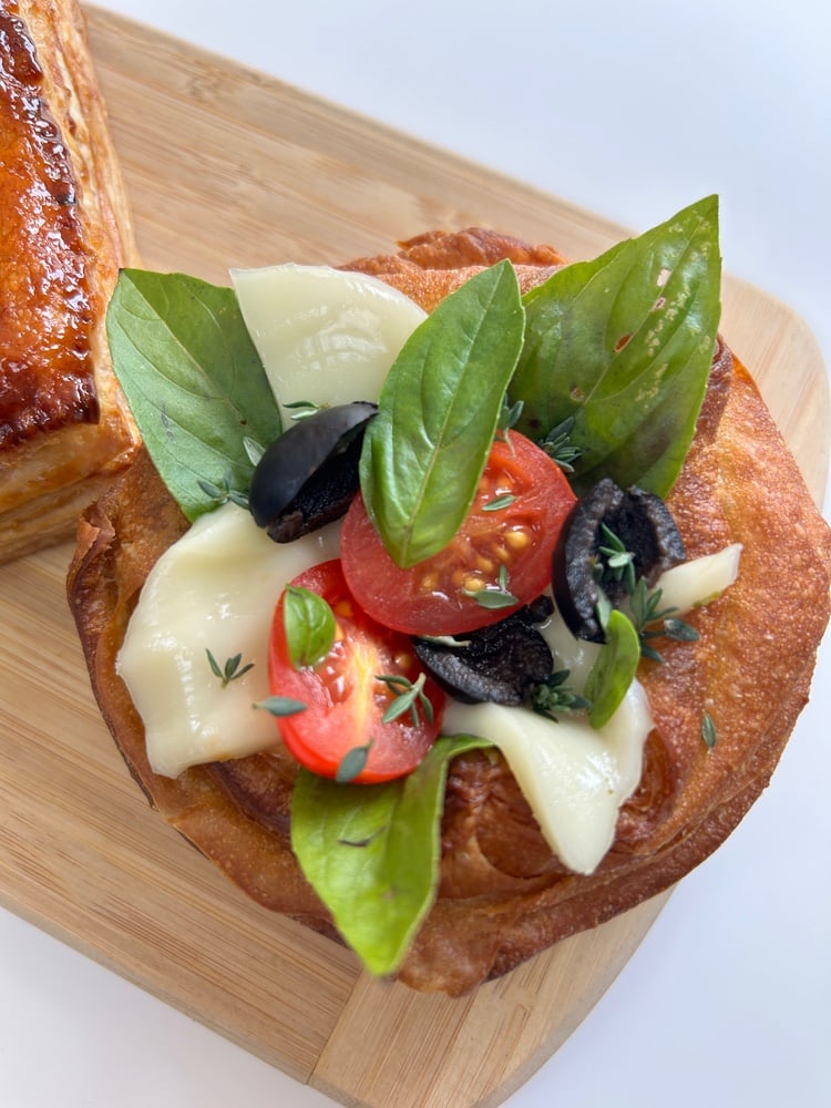 Caprese Croissant