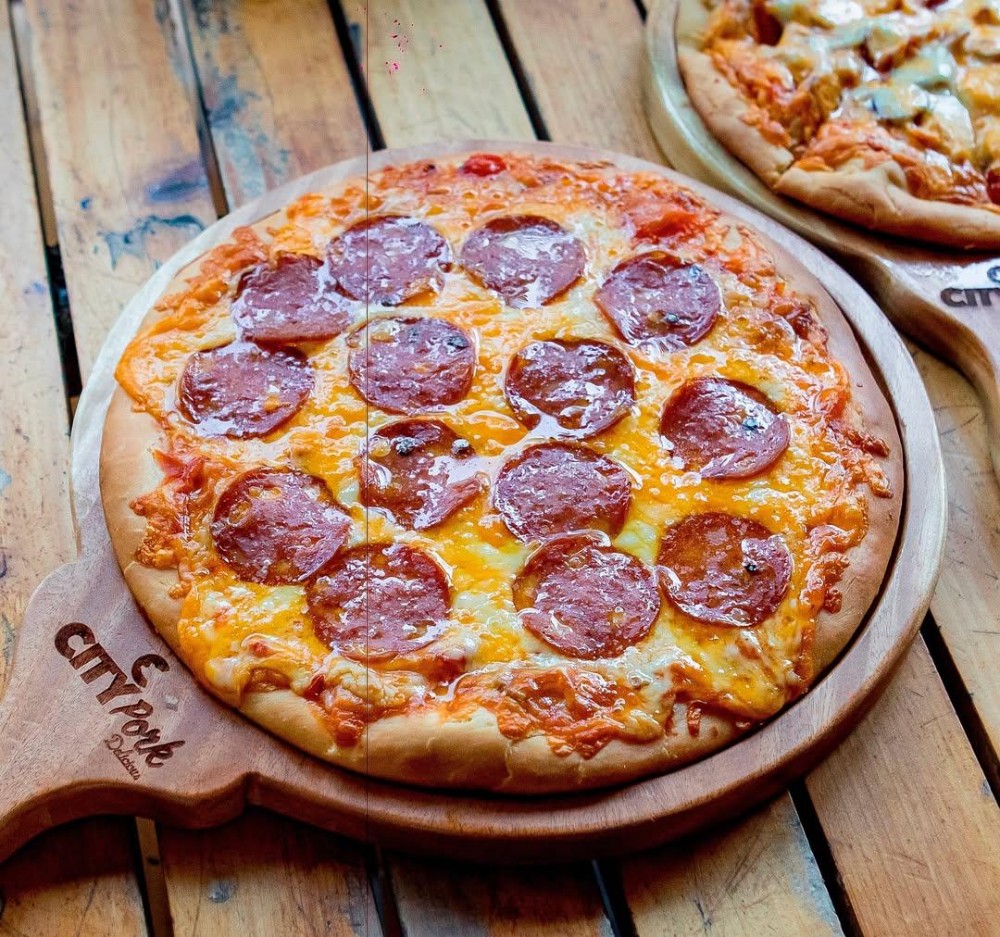 Pork Ribs Pizza - M/S