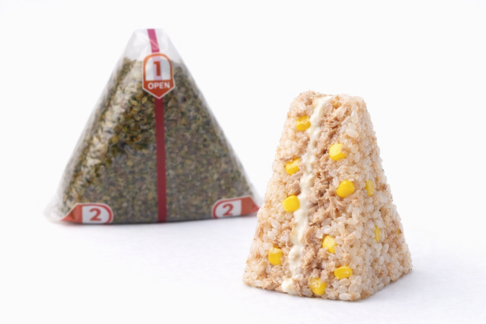 Онігірі з тунцем та кукурудзою (150 грамів)