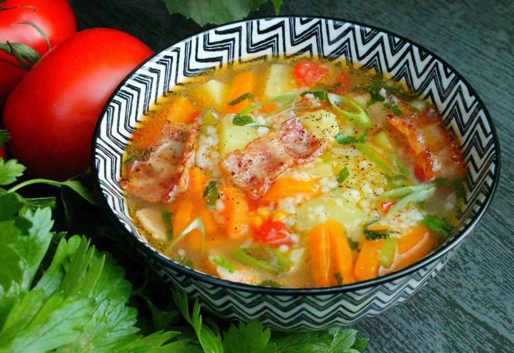 Суп з кус-кусом, овочами та куркою Охмадит 