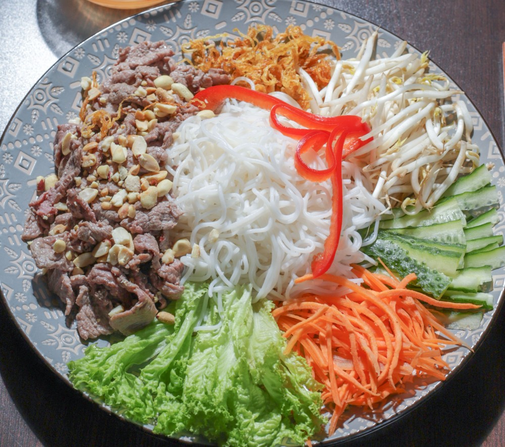 Бун чон з куркою (Bun tron GA)