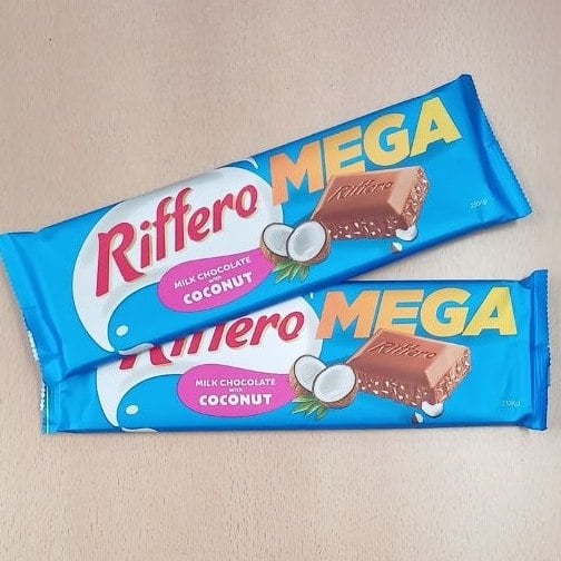 Riffero Молочний шоколад з кокосовою стружкою (Маньков) 230г