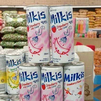 Напій газований Milkis Полуниця з/б (2) (3434), 0.25мл