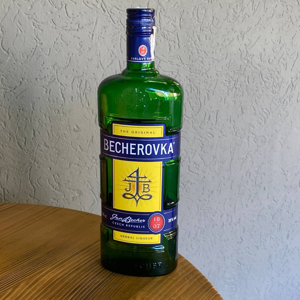 Лікер Becherovka