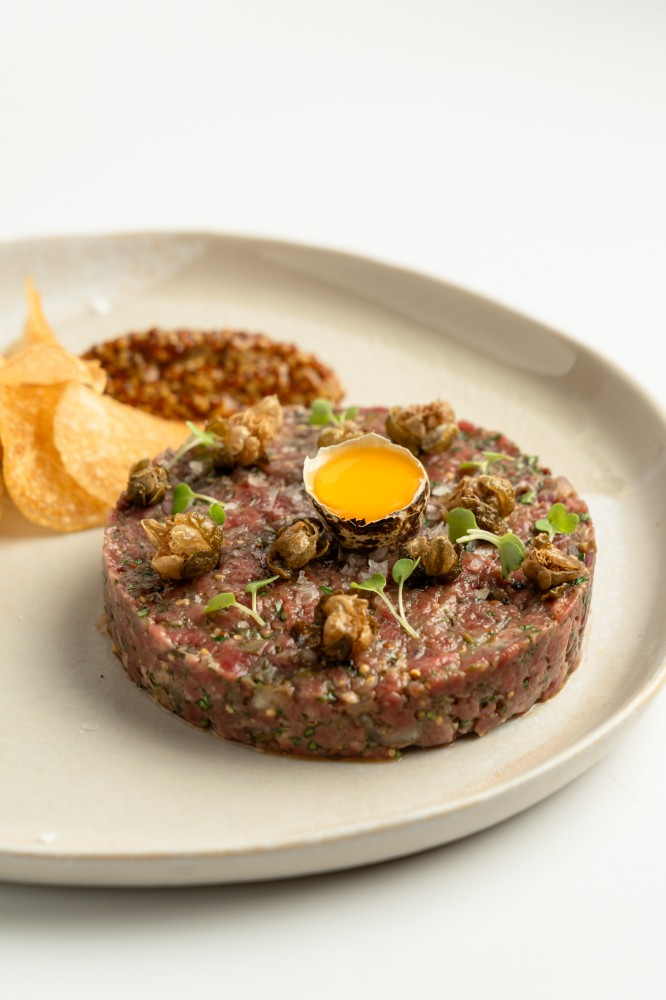 Tartare di Manzo con Chips Artigianali