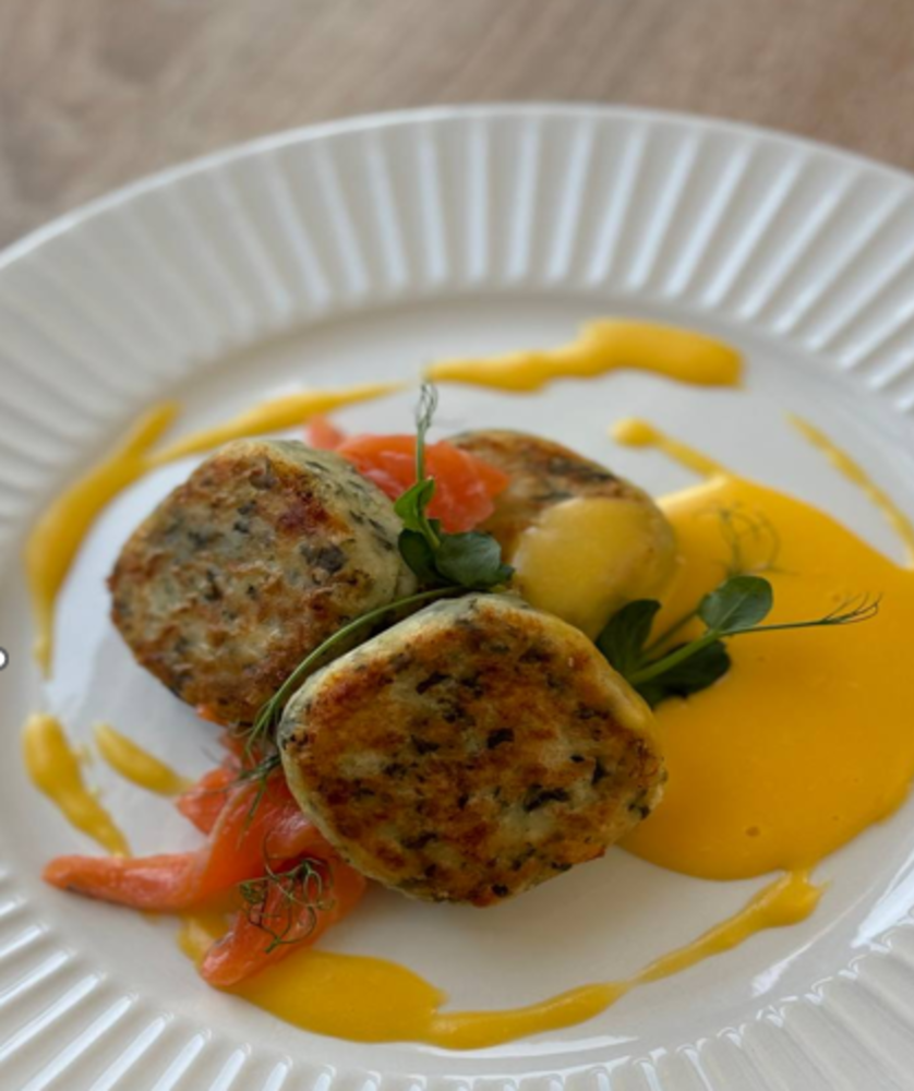 Сырники с моцареллой и шпинатом  10 шт  550 гр. 