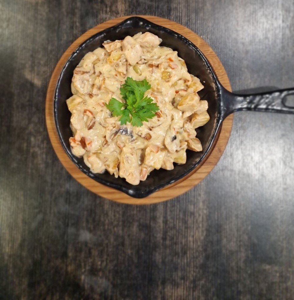 Пательня куряча з овочами