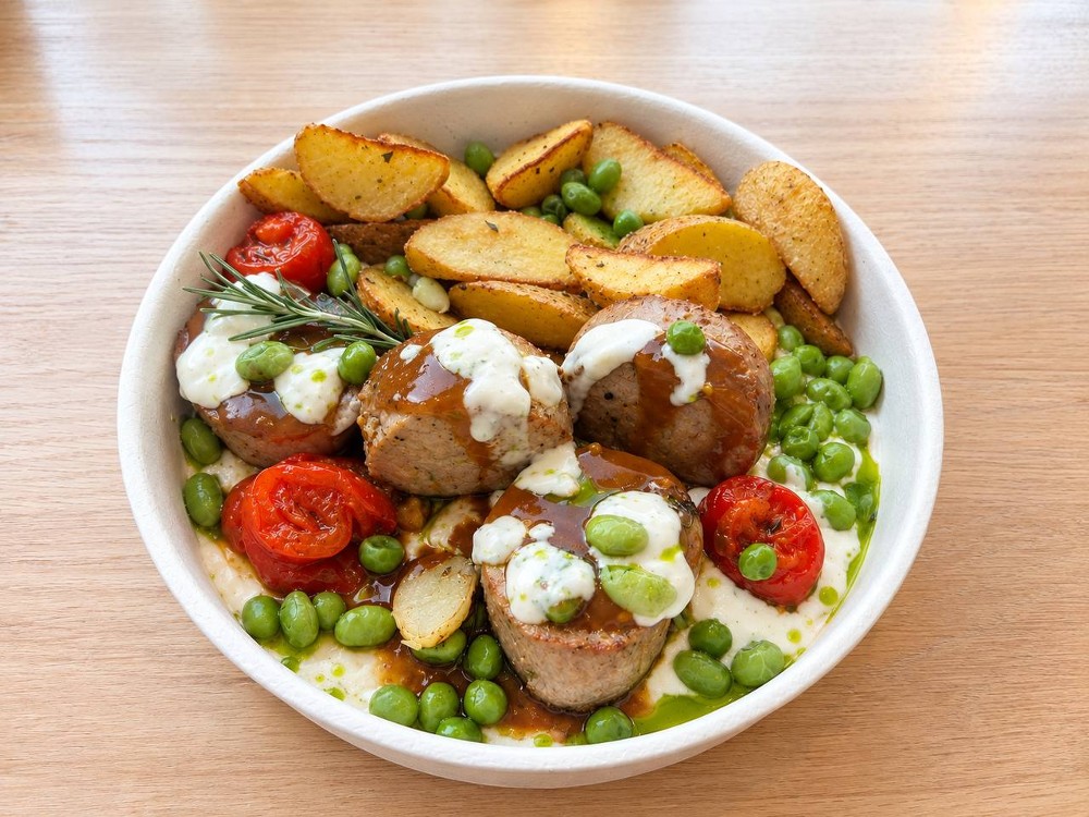 Медальйони зі свинини та овочами