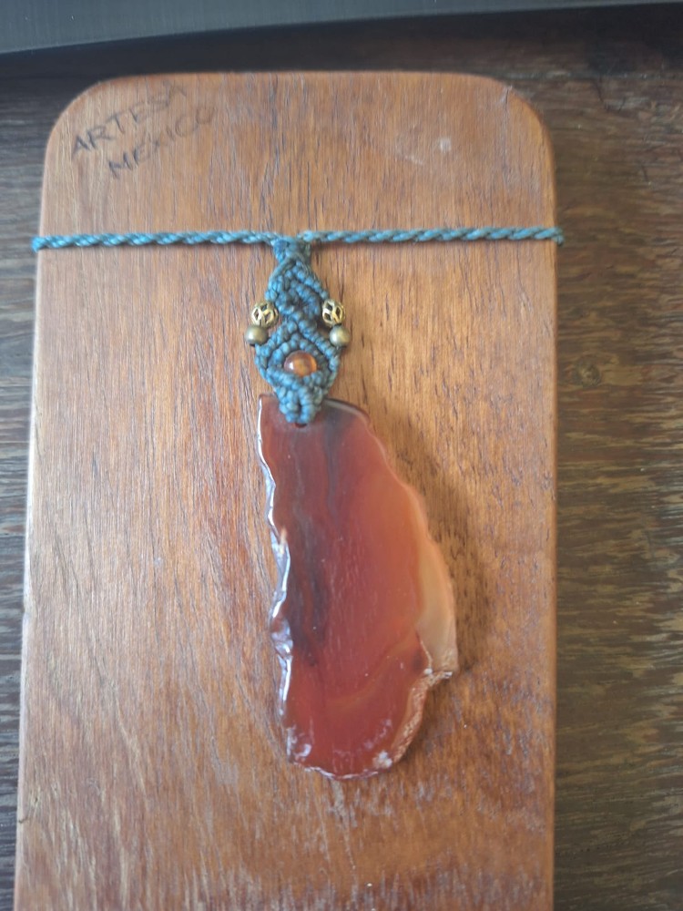collar geoda roja