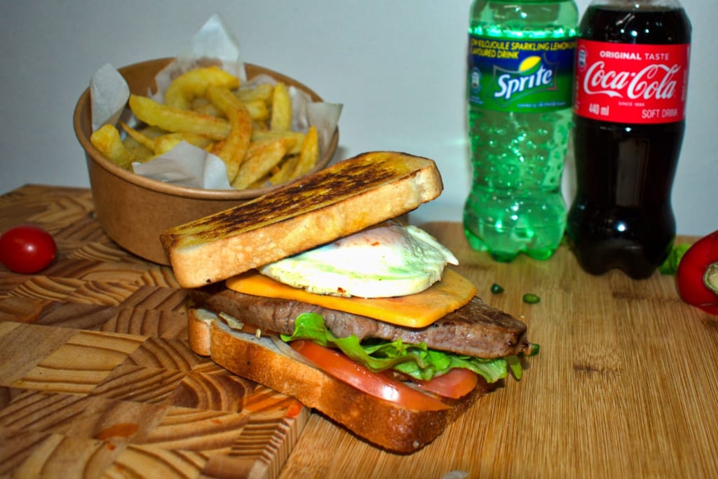 STEAK CHEESE EGG BURGER