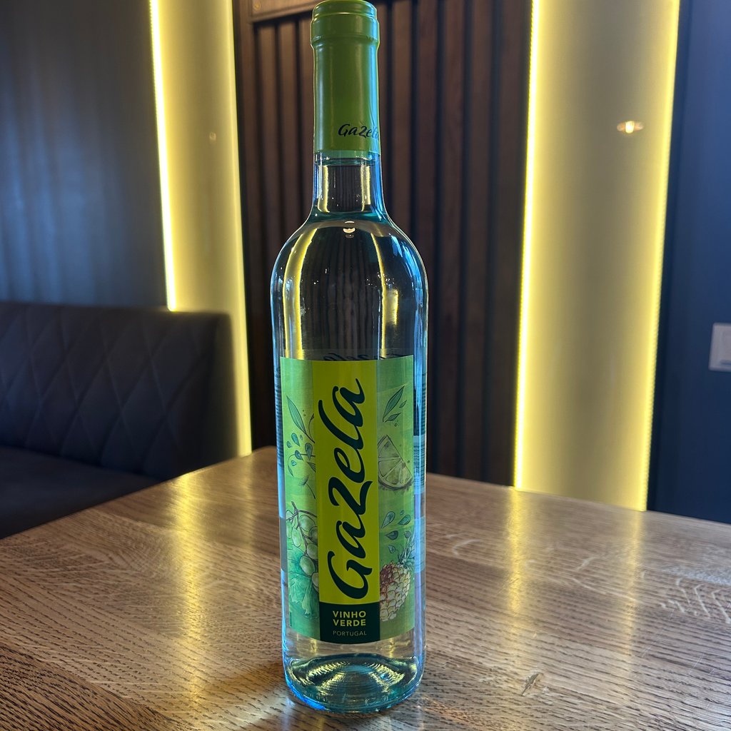Вино Gazela Vinho Verde