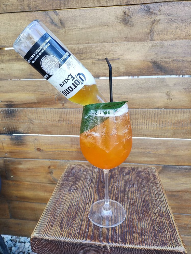 Corona del Sur+Corona