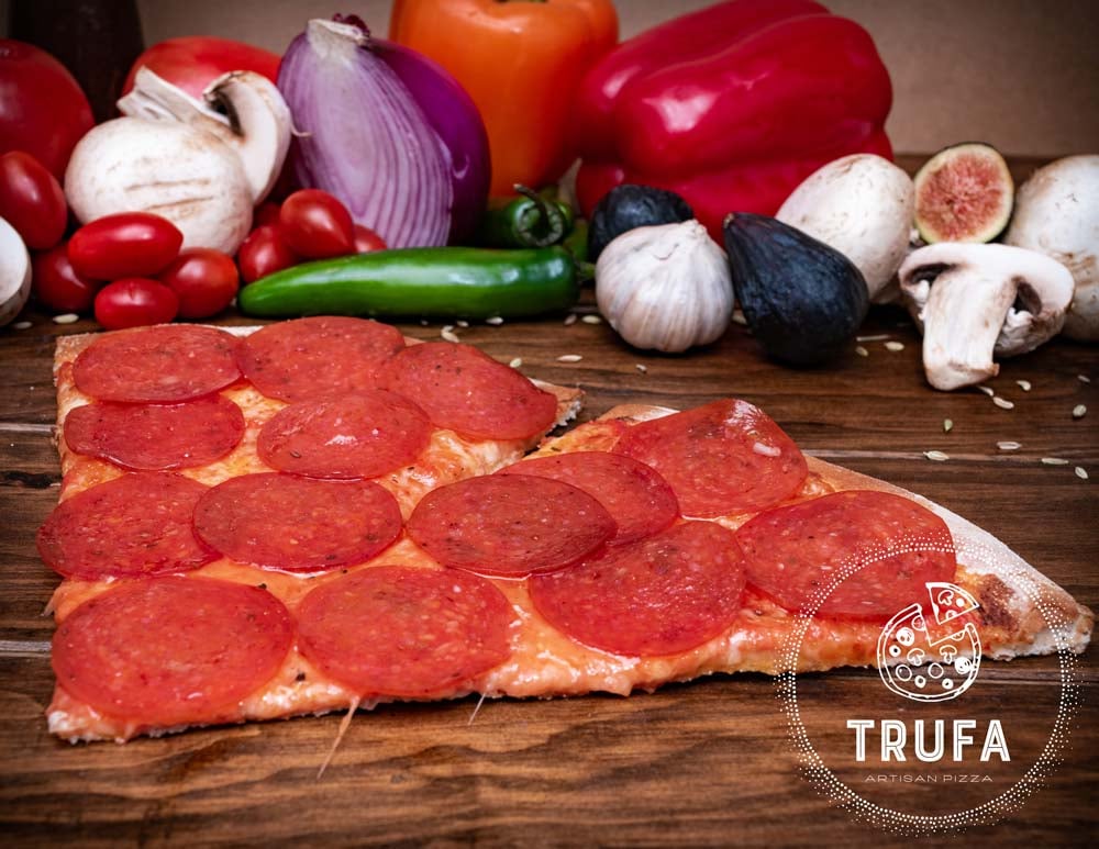 Pizza Pepperoni 38 cms.