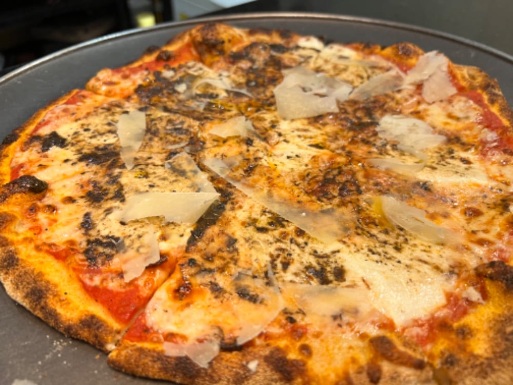 Pizza Trufa Speciale c/ Parmiggiano 38 cms.