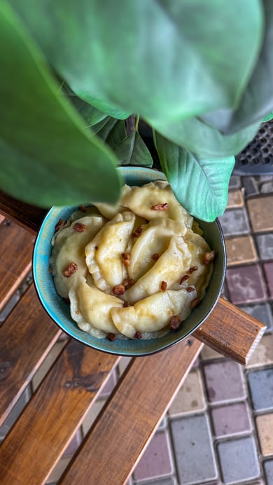 Вареники зі шкварками