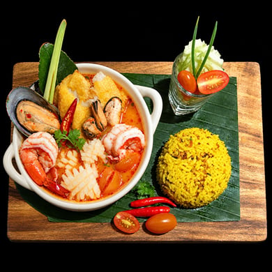 Royal Tom Yum Seafood ( Special )