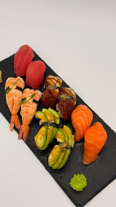 Nigiri Set 10pcs 🥑🐠🦐🐟🥢